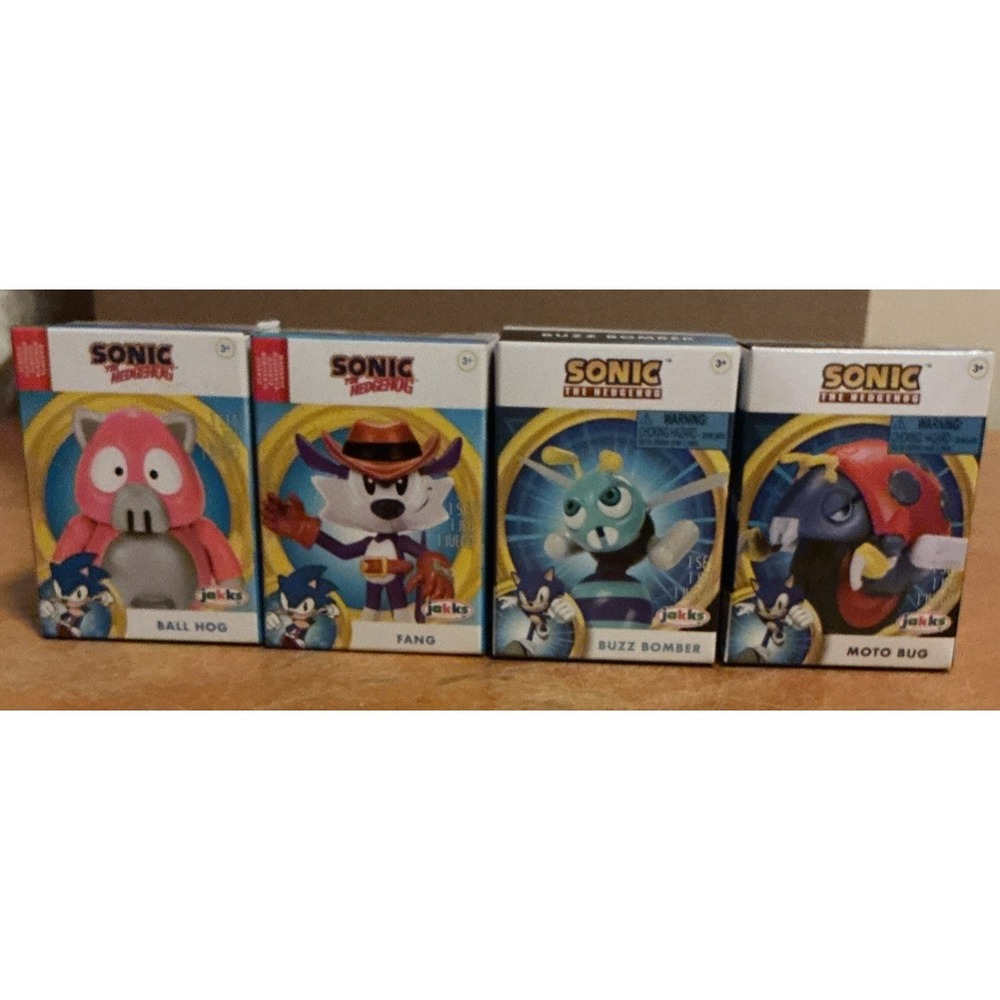 Lot‎ Of 4- Sonic the Hedgehog 2.5" Figures, Ball Hog, Fang, Moto Bug Buzz Bomber